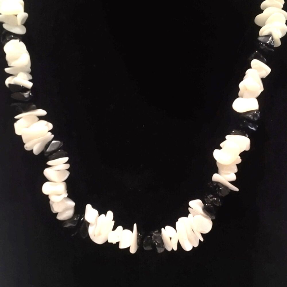 Mother of Pearl and Black Stone Chip Beaded Necklace 22"